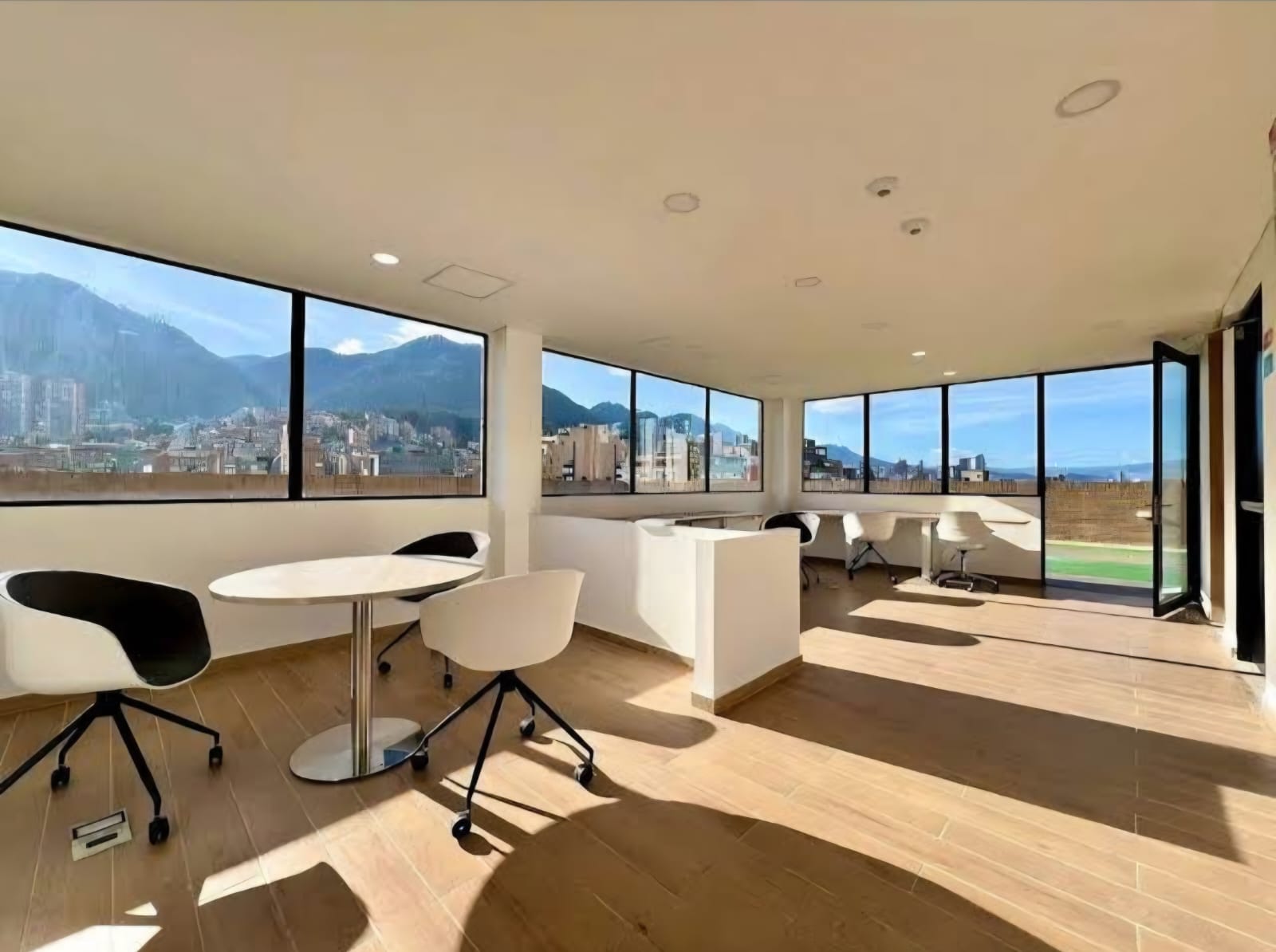 Calle 60 #9-34, Bogotá, Colombia - imagen 4