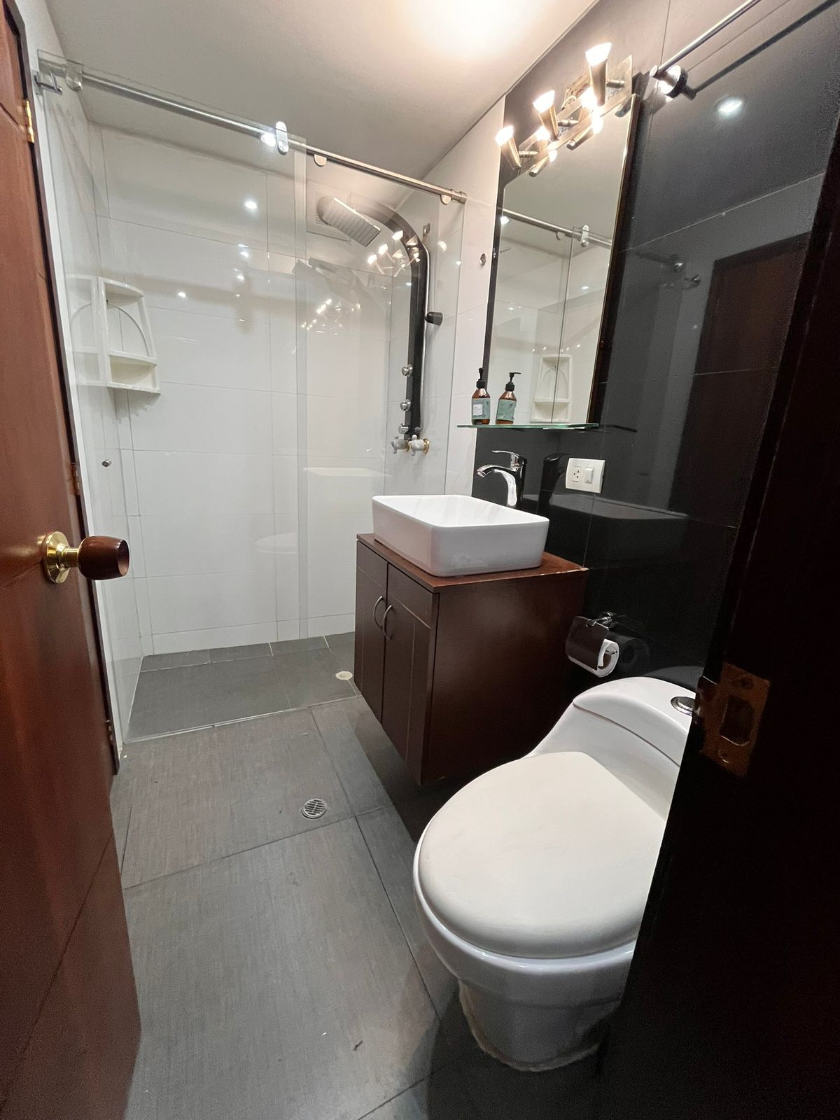 Avenida Calle 100 #49-83, Bogota, Colombia - imagen 3